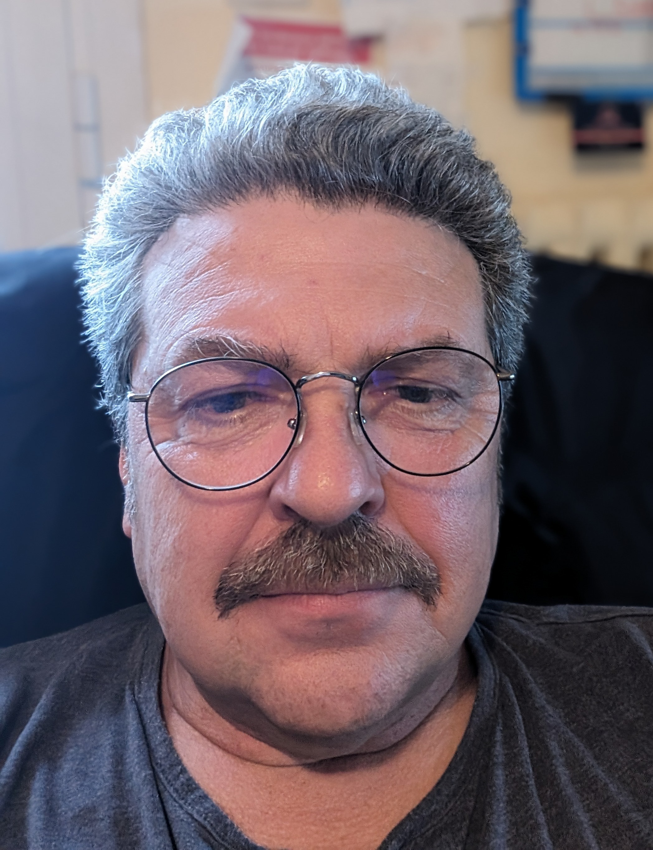 M. JACQUET Thierry, artisan rénovateur